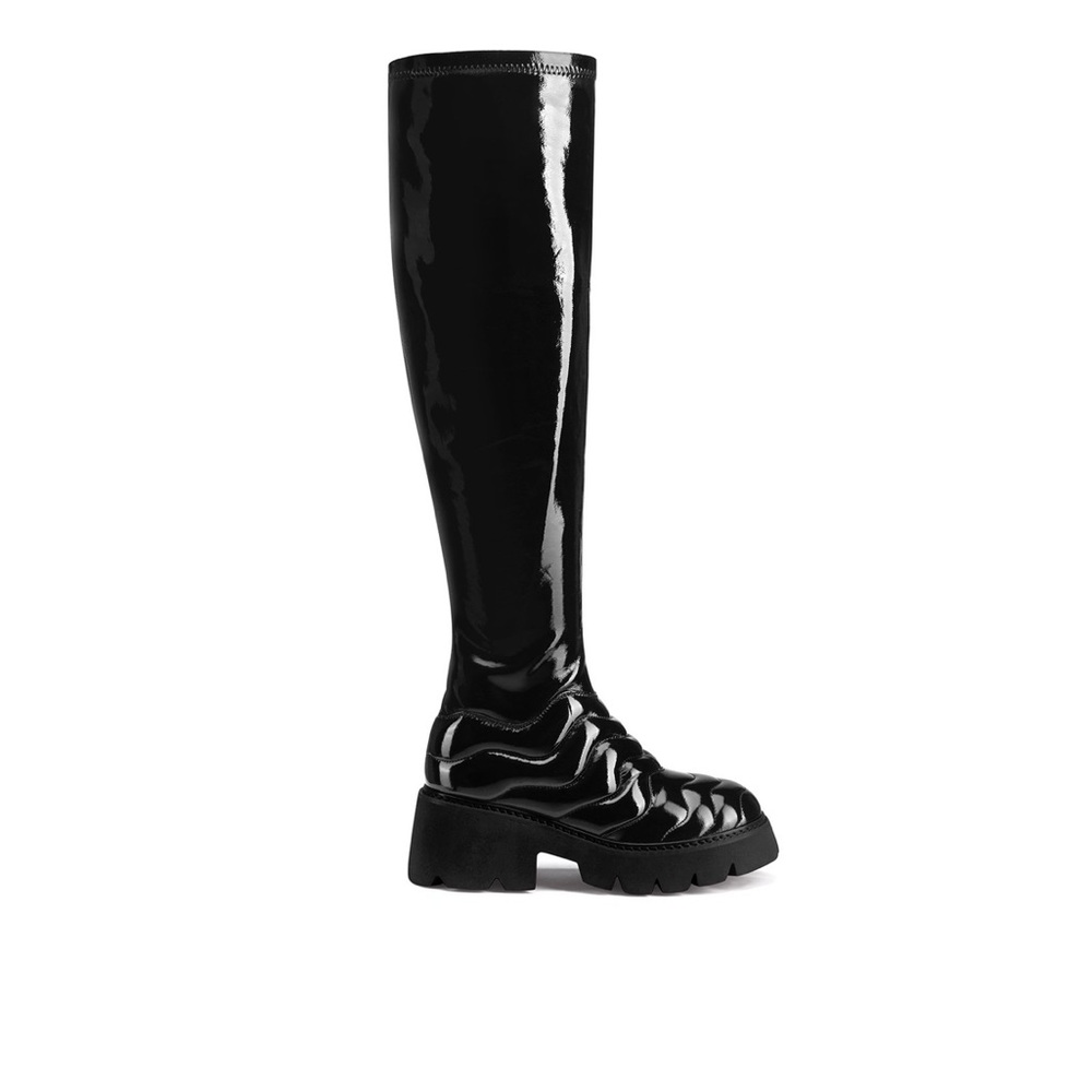 Jennifer Le OTK Patent Woodbridge (Black)